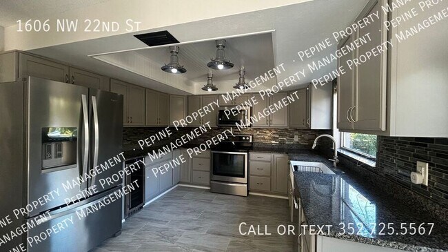 1606 NW 22nd St in Gainesville, FL - Building Photo - Building Photo