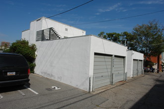 10456-10458 Santa Monica Blvd in Los Angeles, CA - Building Photo - Building Photo