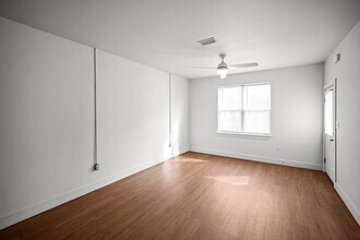 635 E Azalea Ave in Foley, AL - Building Photo - Building Photo