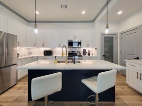 6520 Couch St in Houston, TX - Building Photo - Building Photo