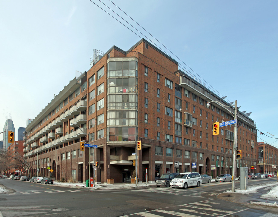 The Esplanade in Toronto, ON - Building Photo