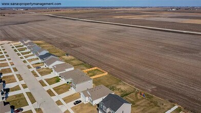 2911 NW Woodbury Dr in Ankeny, IA - Building Photo - Building Photo