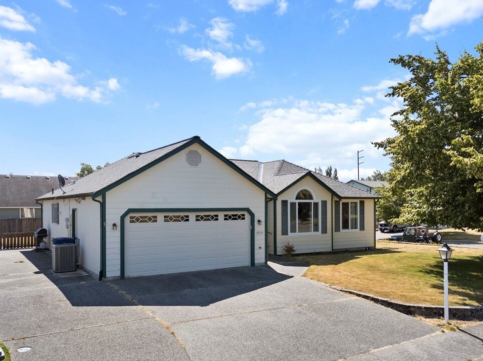 3519 G Ave in Anacortes, WA - Building Photo