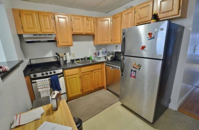 587 Beacon St, Unit 3