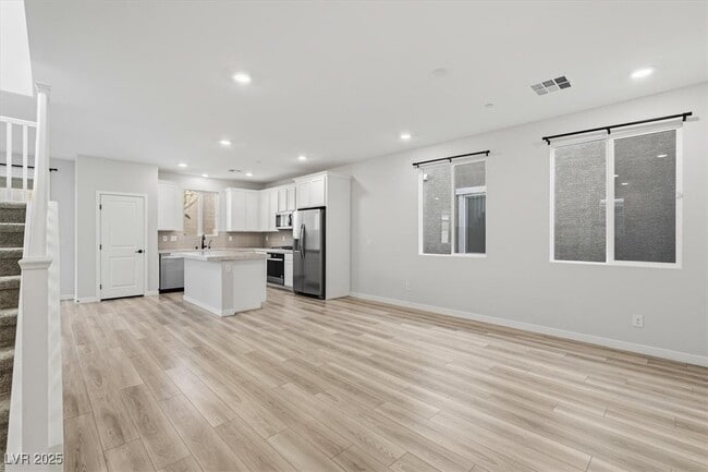 8957 Faxom St in Las Vegas, NV - Building Photo - Building Photo