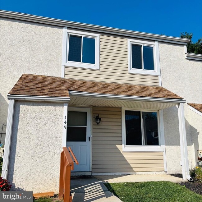 145 Roskeen Ct in Phoenixville, PA - Building Photo - Building Photo