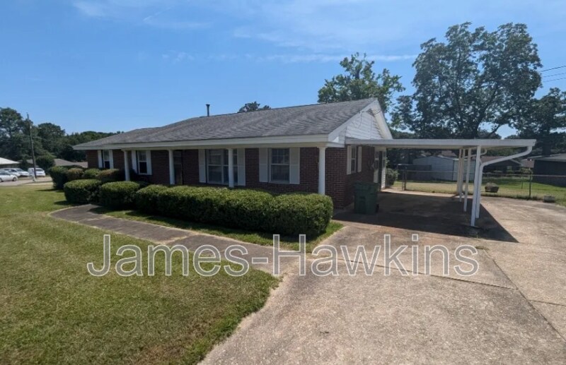 3656 Madolyn Ln in Montgomery, AL - Foto de edificio