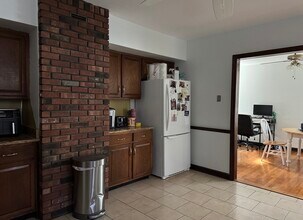 320 Crescent St in Waltham, MA - Building Photo - Building Photo