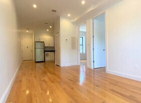 534 New Lots Ave in Brooklyn, NY - Building Photo