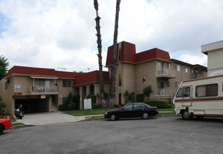 Northgate Apartments in Canoga Park, CA - Building Photo - Building Photo