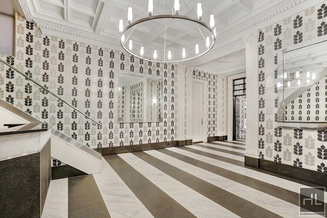 WEST 58 STREET in New York, NY - Building Photo
