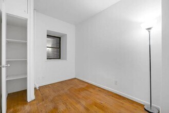 121 Madison Ave in New York, NY - Building Photo - Building Photo
