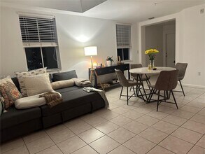 11002 NW 83rd St, Unit 201 in Doral, FL - Building Photo - Building Photo