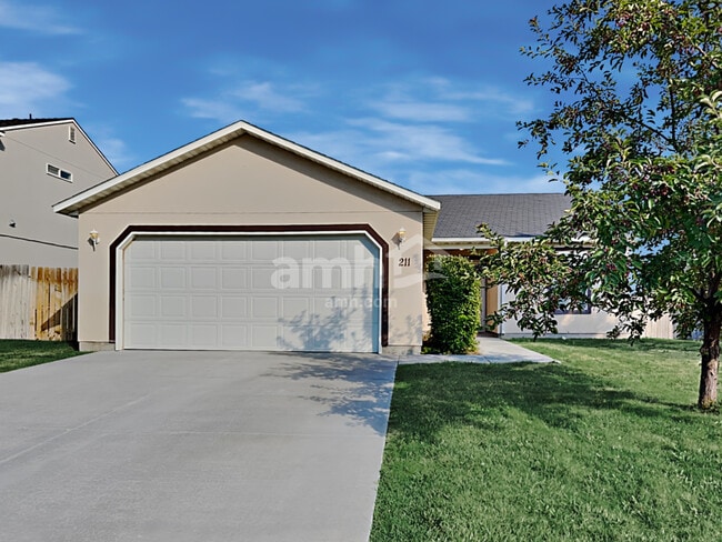 211 Parkmont Way