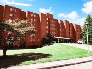 Ridgeview Apartments in Roanoke, VA - Building Photo - Building Photo