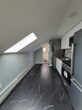 941 W Front St, Unit 2 in Plainfield, NJ - Foto de edificio - Building Photo