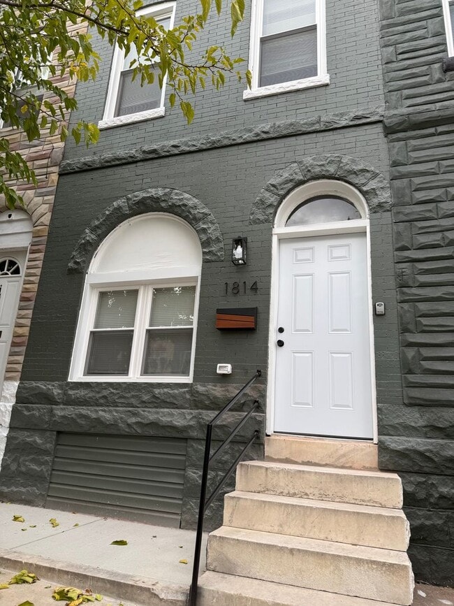 property at 1814 E Lafayette Ave