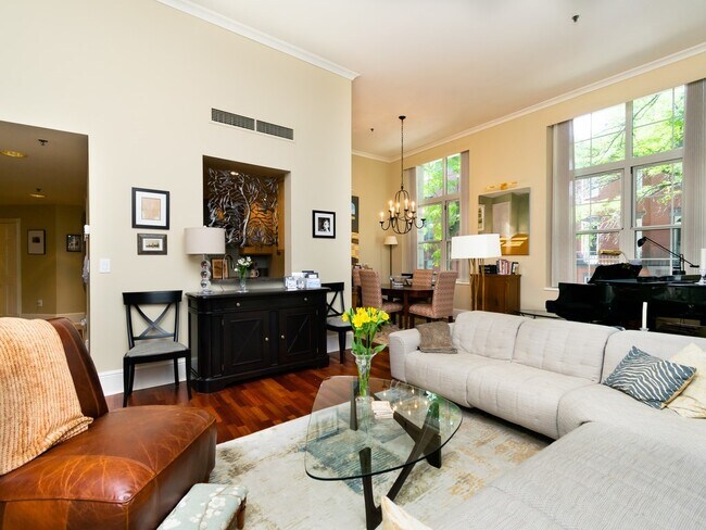 30 Monument Sq in Boston, MA - Building Photo - Building Photo