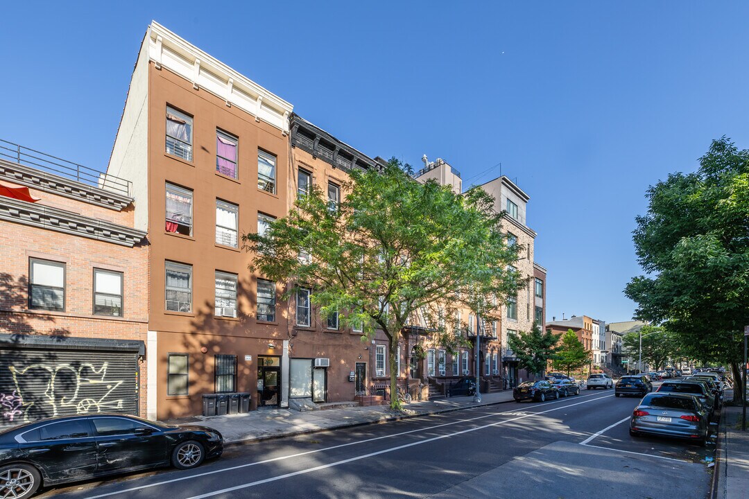 250 Tompkins Avenue in Brooklyn, NY - Building Photo