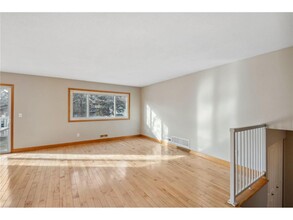 10561 102nd Pl N in Maple Grove, MN - Building Photo - Building Photo