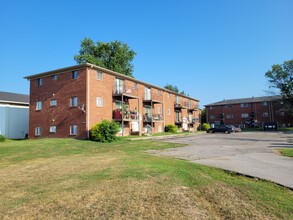 The Red Brick Apartments in Bloomington, IN - Building Photo - Building Photo