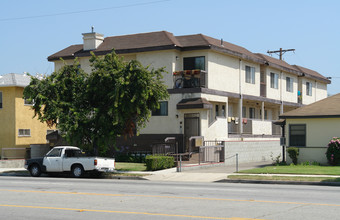 1710 W Victory Blvd in Burbank, CA - Building Photo - Building Photo