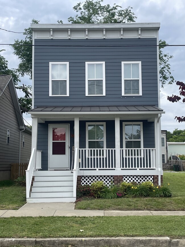 property at 1208 N 33rd St