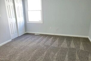 6501 Brent Dr in Springfield, IL - Building Photo