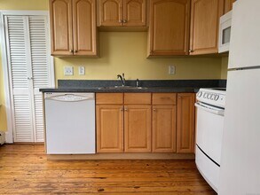 490 Riverside Ave in Westport, CT - Building Photo - Building Photo