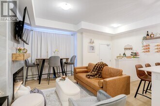 1695 Dersan St in Pickering, ON - Building Photo - Building Photo