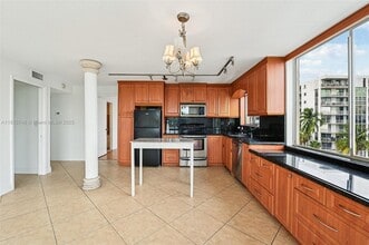 1740 NW N River Dr in Miami, FL - Building Photo - Building Photo