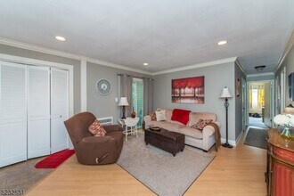 305 Federal Hill Rd in Pompton Lakes, NJ - Building Photo - Building Photo