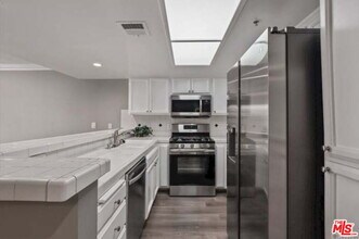4750 Templeton St in Los Angeles, CA - Building Photo - Building Photo