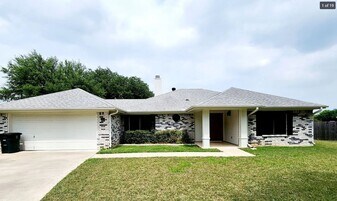 402 Highridge Cove in Killeen, TX - Building Photo