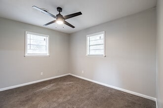 North Pointe Apartments in Griffin, GA - Building Photo - Interior Photo