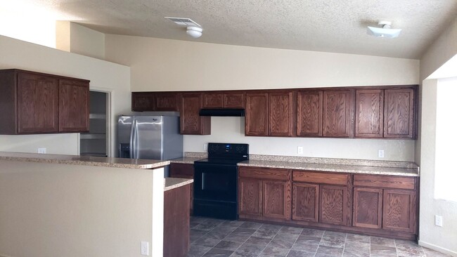 7960 E 42nd Pl in Yuma, AZ - Building Photo - Building Photo