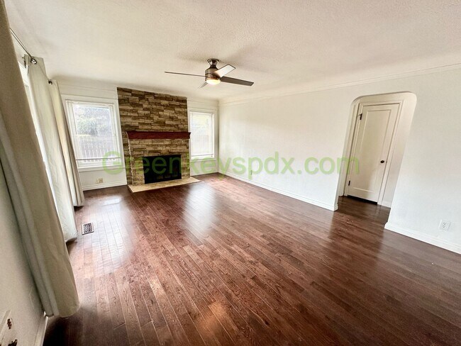 4447 SE 47th Ave in Portland, OR - Building Photo - Building Photo