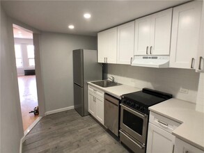 168-170 Myrtle Blvd in Larchmont, NY - Building Photo - Building Photo