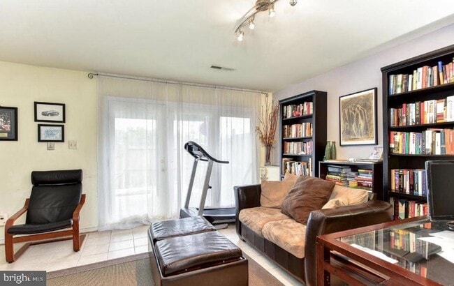 4804 Heron Neck Ln in Fairfax, VA - Building Photo - Building Photo