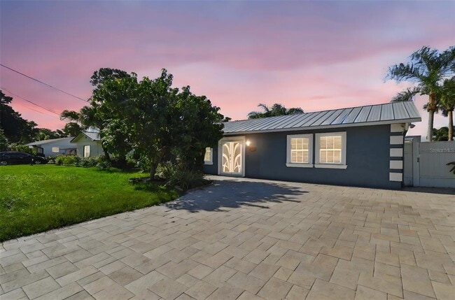property at 8708 Thornwood Ln