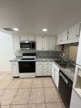 5409 Pine Creek Dr in Orlando, FL - Building Photo - Building Photo