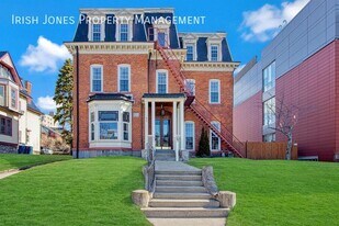 617 Niagara St in Buffalo, NY - Building Photo