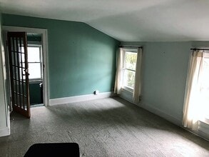708 N Sheridan St, Unit Upper in Bay City, MI - Foto de edificio - Building Photo