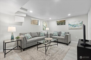522 25th Ave, Unit Above Ground ADU in Seattle, WA - Building Photo