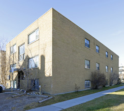 Jenny Apartments in Calgary, AB - Building Photo - Building Photo