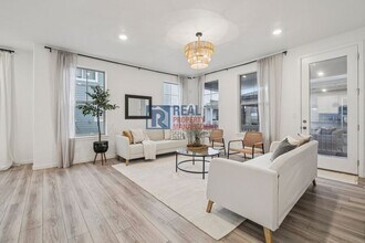 8396 Bijou Crk Ave in Littleton, CO - Building Photo - Building Photo