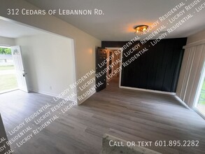 312 Cedars of Lebanon Rd in Jackson, MS - Building Photo - Building Photo