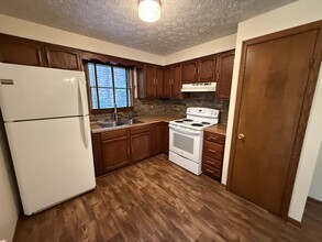 1208 Carnwise St SW, Unit 1208 in Canton, OH - Building Photo - Building Photo