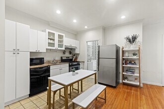 245 W Fifth St in Boston, MA - Building Photo - Building Photo