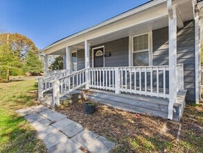 604 W Vine St in Highland Springs, VA - Building Photo - Building Photo